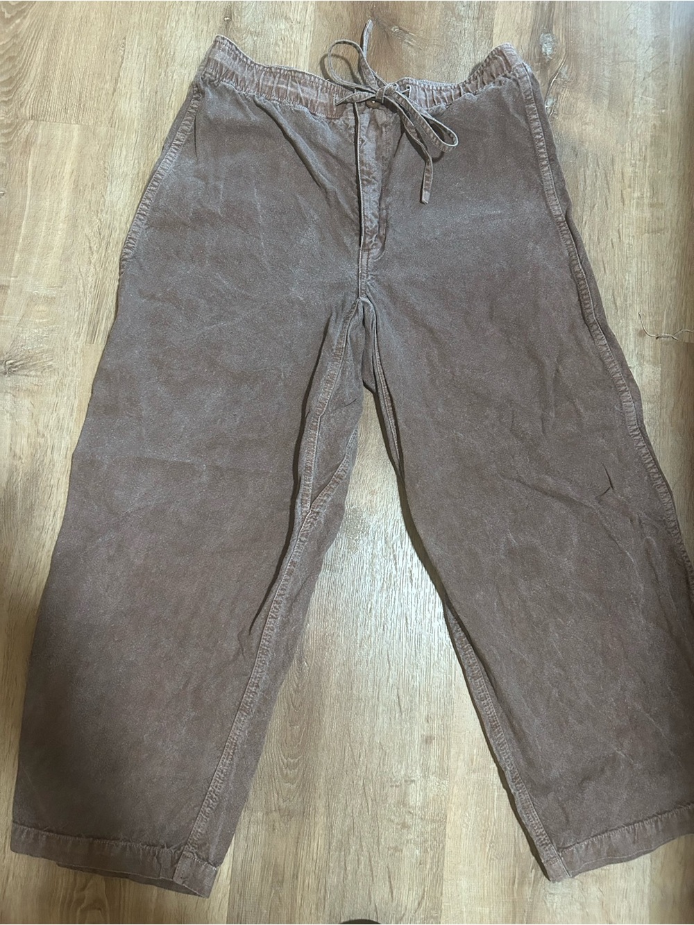 Women's Cropped Drawstring Pants in Brown